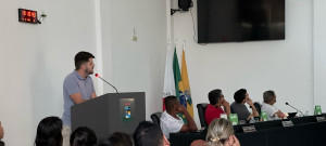 A Câmara Municipal de São Sebastião do Oeste recebeu o secretário de Educação, André Luís, para a prestação de contas da pasta.